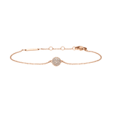 Daniel Wellington Pavé Crystal Pendant Bracelet Rose Goldの全体像です。細いローズゴールドチェーンの中央に、CZクリスタルをパヴェセッティングした球体ペンダントがあしらわれています。ロブスタークラスプとブランドロゴ入りの延長プレートも確認できます。