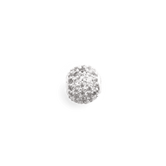 ダニエルウェリントン Pavé Orb White Crystalの正面クローズアップ。スターリングシルバー製のコンパクトなオーブ型チャームに、ホワイトキュービックジルコニアが球体全面にパヴェセッティングされています。