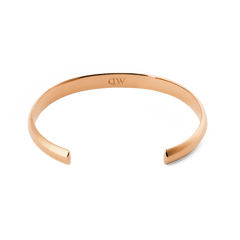 ローズゴールドのカフブレスレット「Arch Cuff Rose Gold 6mm」を内側から捉えた画像です。内側にはブランドロゴの刻印が確認でき、6mm幅の開口部や端面の仕上げがわかる一枚となっています。