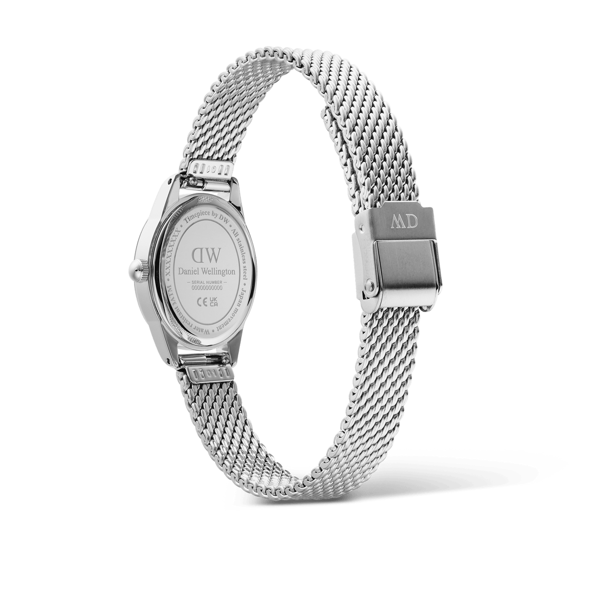 Ophelia Mini Mesh White Silverを裏蓋側から見た画像です。楕円形のケース裏面にはDaniel Wellingtonのロゴやシリアルナンバーが刻印されており、メッシュストラップの留め金部分にもブランドロゴが施されています。