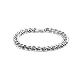 Daniel WellingtonのChunky Chain Braceletシルバーカラーの全体像です。ポリッシュ仕上げの太めのチェーンリンクが連なり、折り返し式の留め具にはブランドロゴが刻印されています。