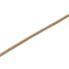 Tide Mesh Necklace Gold 1.8のメッシュチェーン部分をクローズアップした画像です。細かく編み込まれた1.8mm幅のゴールドチェーンが光を反射し、繊細な質感と立体感のある編み目が美しく際立ちます。