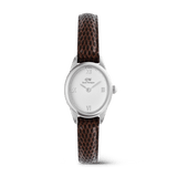 Daniel Wellington Ophelia Miniです。シルバーの楕円形ケースに、ギョーシェ彫りを施したホワイト文字盤とローマ数字のインデックスを配し、ダークブラウンのリザード型押しレザーストラップを組み合わせた、女性向けのコンパクトな腕時計です。
