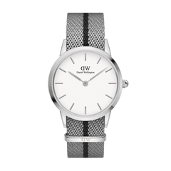 ダニエルウェリントン Iconic NATO Grey/Blackの正面画像。グレー地にブラックのストライプが入ったNATOナイロンストラップと、シルバーケースにオフホワイトの文字盤を組み合わせた36mmサイズのモデルです。