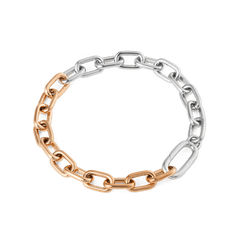 ダニエルウェリントン Contrast Link Bracelet Two Tone Rose Goldを斜め上から撮影した商品画像です。ローズゴールドからシルバーへと色が移り変わるチェーンリンクの立体感と、留め具がデザインに自然になじむシームレスな仕上がりがお分かりいただけます。