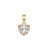 Daniel Wellington Heart White Crystal Charm Gは、多面カットのホワイトキュービックジルコニアをゴールドの爪留めで包んだハート型チャームです。