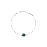 Daniel Wellington Audrey Bracelet Malachite Silverの全体像。細身のシルバーチェーンの中央に、濃淡のある深いグリーンのマラカイトをカボションカットであしらい、その周囲をホワイトキュービックジルコニアのヘイローが彩ります。ロブスタークラスプとサイズ調節リングも確認できます。
