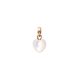 ダニエルウェリントンのMother of Pearl Heart ローズゴールドチャーム。乳白色のマザーオブパールをハート型に仕上げ、ローズゴールドのバチカンがあしらわれた小ぶりなデザインです。