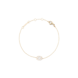 Daniel Wellington Crystal Zodiac Chain Bracelet Goldの全体像。白い背景に、ゴールドの細身チェーンが円を描くように配置され、中央にはかに座のモチーフをあしらったクリスタルペンダントがあしらわれています。アジャスターリングとロブスタークラスプも確認できます。
