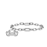ダニエルウェリントンのCrystal Link BraceletとRingのシルバーセットです。オーバル型のリンクチェーンにクリスタルをあしらったブレスレットと、同じモチーフのリングがセットになっています。