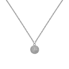 ダニエルウェリントンのPavé Crystal Pendant Necklace Silverの全体像です。CZクリスタルをあしらった球体のペンダントが、細身のシルバーチェーンに吊り下げられ、白い背景に輝きを放っています。