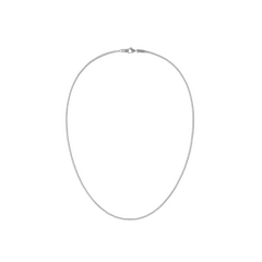 Daniel Wellington Tide Mesh Necklace Silver 1.8の全体像です。1.8mm幅のシルバーメッシュチェーンがロブスタークラスプで留められ、白背景に楕円形に配置されています。