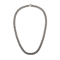 Daniel Wellington Ellipse Cuban Chain Necklace Graphiteの全体を捉えた商品画像です。研磨されたグラファイトカラーのキューバンチェーンとロブスタークラスプが、白背景で鮮明に映し出されています。