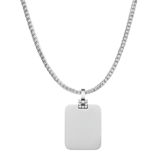 ダニエルウェリントン Rectangular Detail Crystal Pendant Sの全体像。シルバーカラーの喜平チェーンに、クリスタルをあしらったベイルとフラットなスクエアプレートが吊り下がる、ミニマルなデザインのネックレスです。