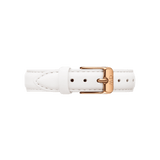 Daniel Wellington Bondi Strapを全体的にご覧いただけます。ホワイトレザーの細身ストラップをバックルで留めた状態で、ローズゴールドの尾錠と同色のステッチが端正な仕上がりを際立たせています。