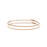 ダニエルウェリントン Staple Bracelet Setは、ローズゴールドのボックスチェーンとツイストチェーンの2本セットです。それぞれにブランドロゴが刻印されたプレートと、アジャスターチェーン付きのクラスプを備えており、重ね付けスタイルをお楽しみいただけます。