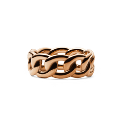 Daniel Wellington Chunky Chain Ring Rose Goldの正面画像です。流れるようなチェーンリンクが途切れることなく連なり、ポリッシュ仕上げのローズゴールドが光を反射して美しい陰影を描いています。