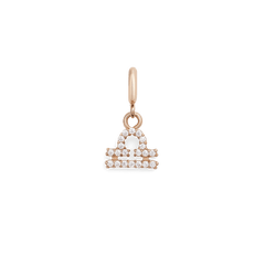 ダニエルウェリントンのZodiac Watch Charm Rose Goldは、天秤座のシンボルをモチーフにしたウォッチチャームです。ローズゴールドのフレームにキュービックジルコニアが丁寧にセットされ、上品な輝きを放ちます。