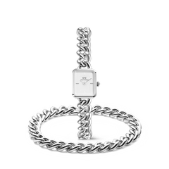 Daniel WellingtonのJolie & Chunky Chain Silver Setは、スクエアケースにホワイトダイヤルをあしらったJolieチェーンウォッチと、太めのリンクが存在感を放つChunky Chain Braceletをシルバーカラーで統一したギフトセットです。