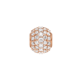 ダニエルウェリントン Pavé Orb White Crystal Charm Rose Goldの正面クローズアップ。ローズゴールドの爪留めでホワイトクリスタルを全面にパヴェセッティングした、丸みのあるオーブ型チャームです。