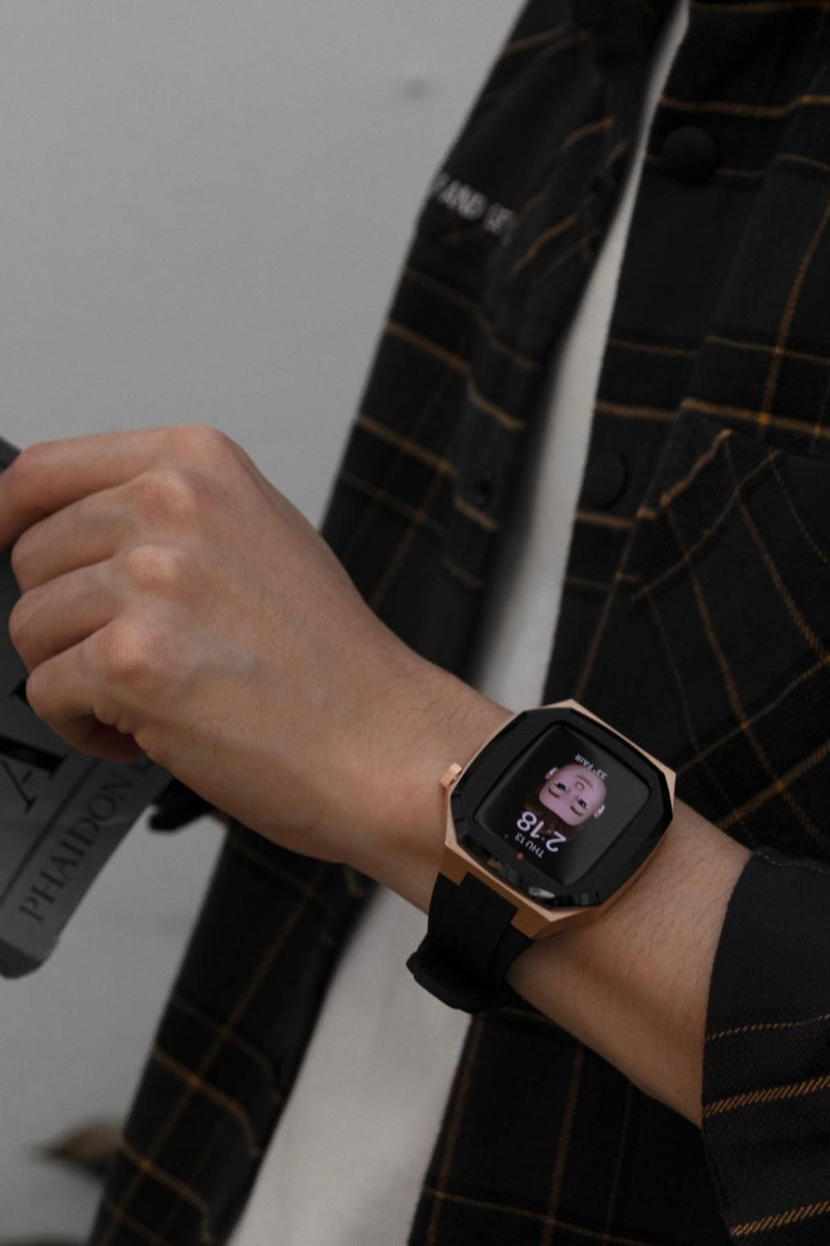 SALE定番人気ダニエルウェリントン　Apple Watch ケース　44mm ローズゴールド Apple Watchアクセサリー