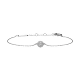 ダニエルウェリントンのPavé Crystal Pendant Bracelet シルバーカラー全体像。細やかなチェーンの中央に、CZクリスタルをあしらったパヴェボールが配されています。ロブスタークラスプとブランドロゴ入りのプレートも確認できます。