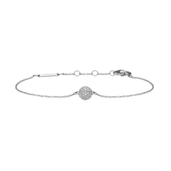 ダニエルウェリントンのPavé Crystal Pendant Bracelet シルバーカラー全体像。細やかなチェーンの中央に、CZクリスタルをあしらったパヴェボールが配されています。ロブスタークラスプとブランドロゴ入りのプレートも確認できます。