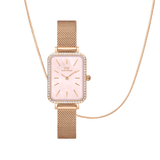 Daniel WellingtonのQuadro Lumine Bezel ピンクマザーオブパール文字盤腕時計とFlat Chain Necklace ローズゴールドのギフトセットです。クリスタルで輝くスクエアケースにMelroseメッシュストラップを組み合わせた腕時計と、繊細なフラットチェーンネックレスのセットで、上品なコーディネートをお楽しみいただけます。