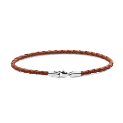 Daniel WellingtonのDaniel Braided Leather Bracelet St Mawes 2.8 Silverは、ライトブラウンの編み込みレザーにシルバーカラーのロブスタークラスプを組み合わせた、ミニマルなデザインのメンズブレスレットです。
