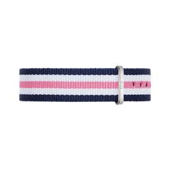 Daniel Wellington Southampton Strapの全体像。ネイビー、ホワイト、ピンクのトリコロールストライプが特徴のNATOタイプのポリエステルストラップです。シルバーカラーのバックル部分にはブランドロゴが刻印されています。