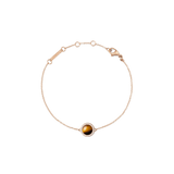 Daniel Wellington Audrey Bracelet Tiger Eye Rose Goldの全体像。ドーム型のタイガーアイをホワイトキュービックジルコニアのハローが包み込み、細身のローズゴールドチェーンにはロブスタークラスプとサイズ調節リングを搭載しています。