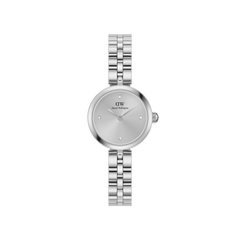 Daniel WellingtonのElan Lumine Unitone Silverです。シルバーのサンレイダイヤルに5つのクリスタルインデックスを配し、3連ステンレススチールブレスレットまで同系色で統一された、上品な女性向け腕時計です。