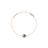 Daniel WellingtonのAudrey Bracelet Jade Rose Goldは、ドーム型の天然翡翠をホワイトキュービックジルコニアのハローが囲むデザインのチェーンブレスレットです。細身のローズゴールドチェーンにはロブスタークラスプとサイズ調節リングを備え、使いやすさにも配慮されています。