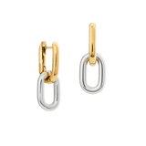 Daniel WellingtonのContrast Link Earrings Two Tone Goldは、ゴールドの上部リンクとシルバーの下部リンクが連なるツートンカラーのポリッシュ仕上げが特徴です。角を丸めたスクエア型のデザインで、上品な印象に仕上がっています。
