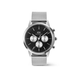Daniel WellingtonのIconic Chronograph Mesh Blackの正面画像です。ブラックダイヤルに3つのシルバーサブダイヤルを配したクロノグラフモデルで、ポリッシュ仕上げのシルバーケースとシルバーメッシュストラップを組み合わせた上品なデザインです。