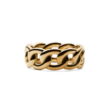 Daniel Wellington Chunky Chain Ring Goldの正面からのプロダクトショット。連なるチェーンリンクの立体感と、ポリッシュ加工による輝きが際立つゴールドデザインです。