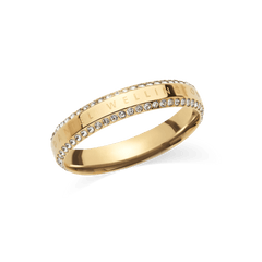 ダニエルウェリントン Classic Aura Duo Ringのゴールドカラー単体写真。バンドの上下両縁にホワイトクリスタルが一列ずつセットされ、中央にはブランドロゴが刻印されたエタニティリングです。