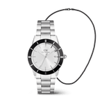 ダニエルウェリントンのIconic Paradigma ブラックベゼル×シルバーダイヤル腕時計と、ブラックメッシュのTide Mesh Necklaceをセットにしたメンズギフトです。