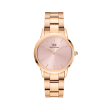 Daniel Wellington Iconic Link Pink Rose Goldの正面画像。淡いピンクのサンレイダイヤルにローズゴールドのバーインデックスと針をあしらい、サテンとポリッシュ仕上げを交互に施した3ピースリンクブレスレットが特徴の女性向け腕時計です。