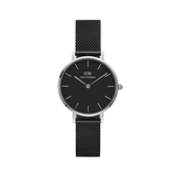 Daniel Wellington Petite Ashfield Silverの正面画像。シルバーケースにブラックの文字盤、ブラックメッシュストラップを合わせたミニマルなデザインのレディース腕時計です。