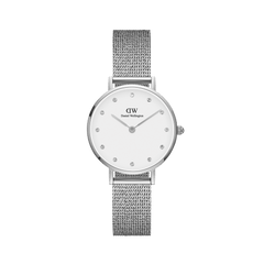 ダニエルウェリントン Petite Lumine Pressed Sterlingの全体像。オフホワイトの文字盤に12個のクリスタルインデックスをあしらったシルバーケースと、プレス加工のシルバーメッシュストラップが調和した女性向け腕時計です。