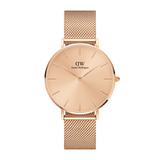 Daniel Wellington Petite Unitone ローズゴールドの正面画像。サンレイ仕上げのローズゴールド文字盤に、同色のバーインデックスと針、そしてローズゴールドのメッシュストラップを合わせた、ワントーンの女性向け腕時計です。