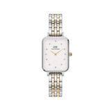 Daniel Wellington Quadro Lumine 5-Link Two-Toneのプロダクトショットです。シルバーとゴールドのコマが交互に並ぶ5連リンクブレスレットに、オフホワイトの文字盤とクリスタルインデックスが映えるレクタンギュラー型のレディースウォッチです。