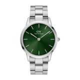 Daniel Wellington Iconic Link Emerald Greenの正面画像。エメラルドグリーンのサンレイ仕上げ文字盤に、シルバーのバーインデックスと針を配したステンレススチール製の腕時計です。サテンとポリッシュ仕上げを交互に施した3ピースリンクブレスレットが特徴です。