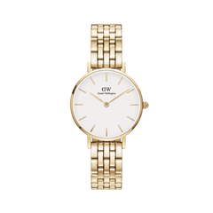 Daniel Wellington Petite 5-Link Evergoldの正面画像。28mmサイズのレディース腕時計で、ゴールドの5連リンクブレスレットとエッグシェルホワイトの文字盤を採用。バーインデックスと針もゴールドカラーで統一されています。