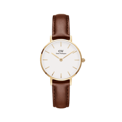 Daniel Wellington Petite St Mawesの正面画像。ゴールドケースにオフホワイトの文字盤、ゴールドのバーインデックスをあしらい、ブラウンレザーストラップを組み合わせた女性向け腕時計です。