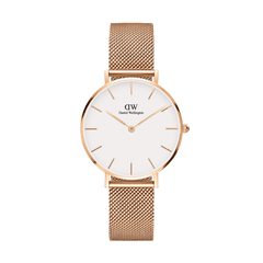 Daniel Wellington Petite Melrose Rose Goldの正面からのプロダクトショットです。ホワイトの文字盤にローズゴールドのバーインデックスと針、そしてローズゴールドのメッシュストラップを合わせた、ミニマルなデザインが特徴となっています。