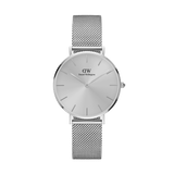 Daniel Wellington Petite Unitoneのシルバー腕時計です。シルバーメッシュストラップとポリッシュ仕上げのケース、サンレイ加工の文字盤にバーインデックスをあしらった、統一感のあるワントーンコーディネートが特徴です。
