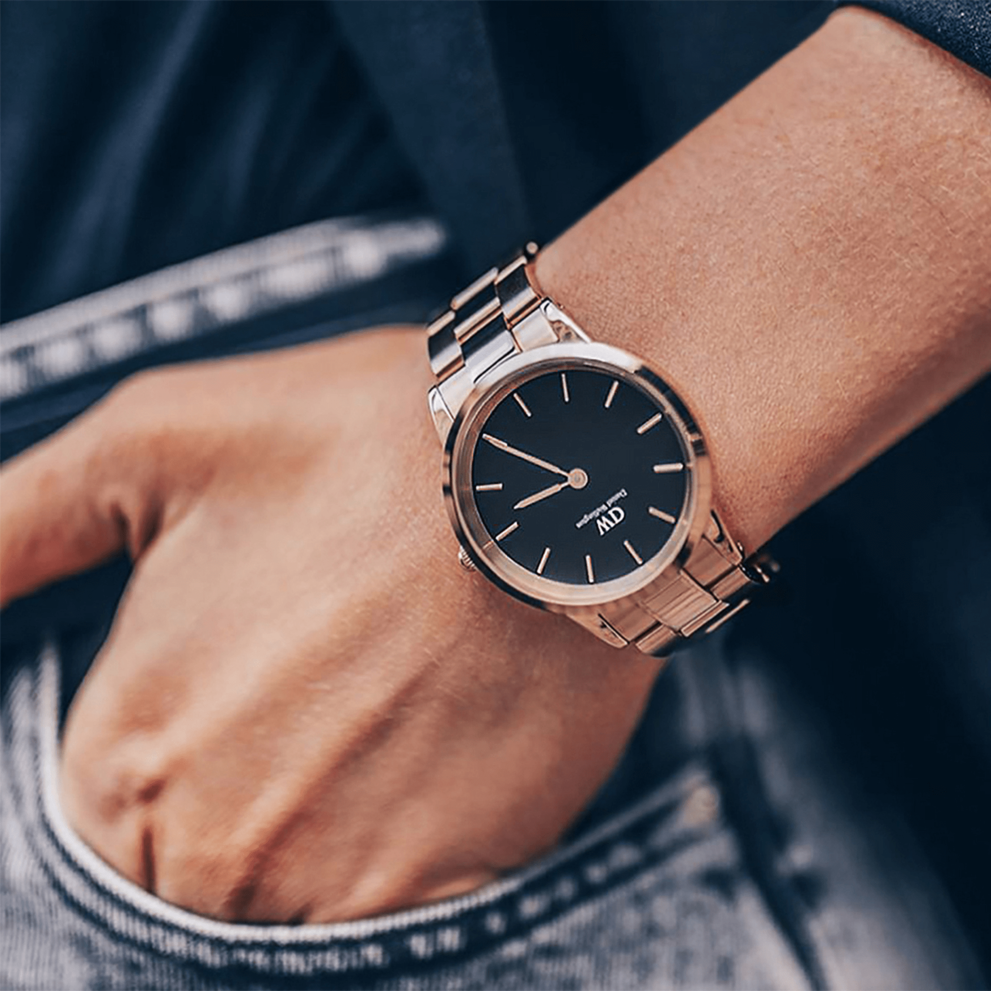Iconic Link Watch in Rose Gold with Black dial 36mm DW