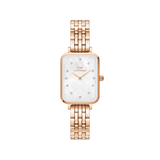 Daniel Wellington Quadro Lumine 5 Link Melroseの正面画像。ローズゴールドのスクエアケースにホワイトマザーオブパールの文字盤とクリスタルインデックスをあしらい、5リンク構造のローズゴールドブレスレットを組み合わせた女性向け腕時計です。